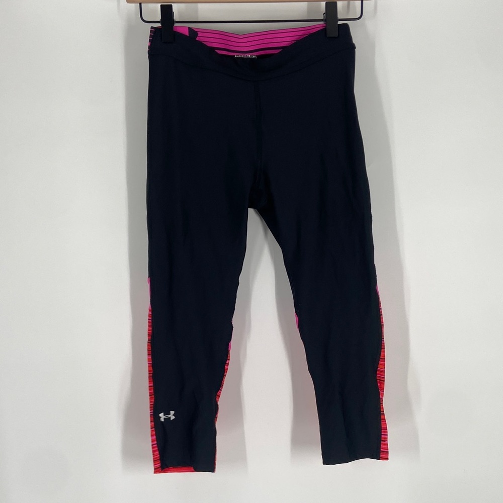Under Armour Black and Red Capris Leggings Size 10 Gently Used
